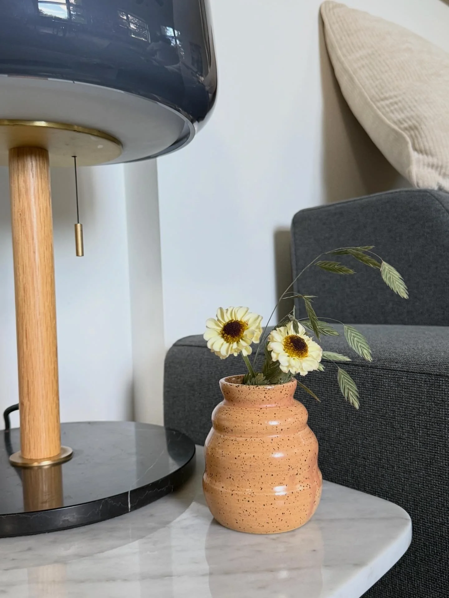 wee little bubbly vase