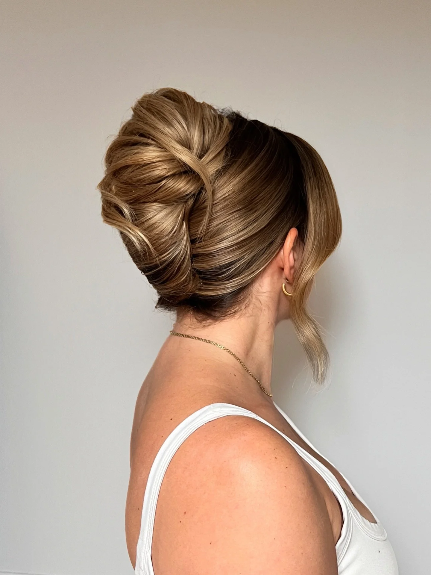 Imagine a calm, stress-free wedding morning ✨

A done-for-you timeline, flawless bridal hair, and support right up until you walk out the door&mdash;so you can simply relax and enjoy every moment.

Only 10 Saturdays left for 2026 💍

Save for your ha