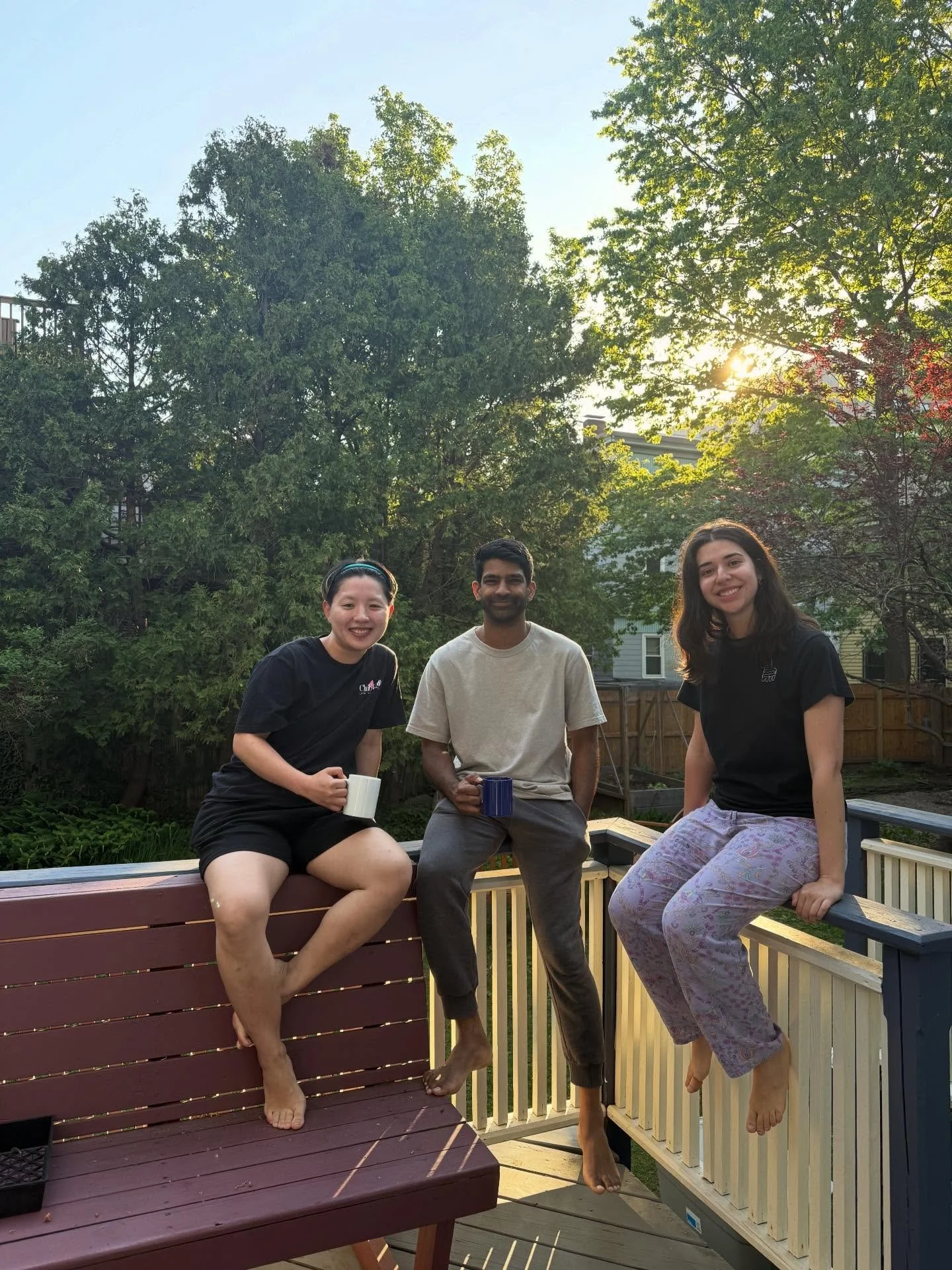 We will dearly miss our residents moving out this summer including Ryoka, Kailash, Ana-Sofia! Also looking forward to having more sangha across the world and keeping in touch with their future endeavors 🙏 (l) Ryoka graduated @tuftsuniversity @tischc