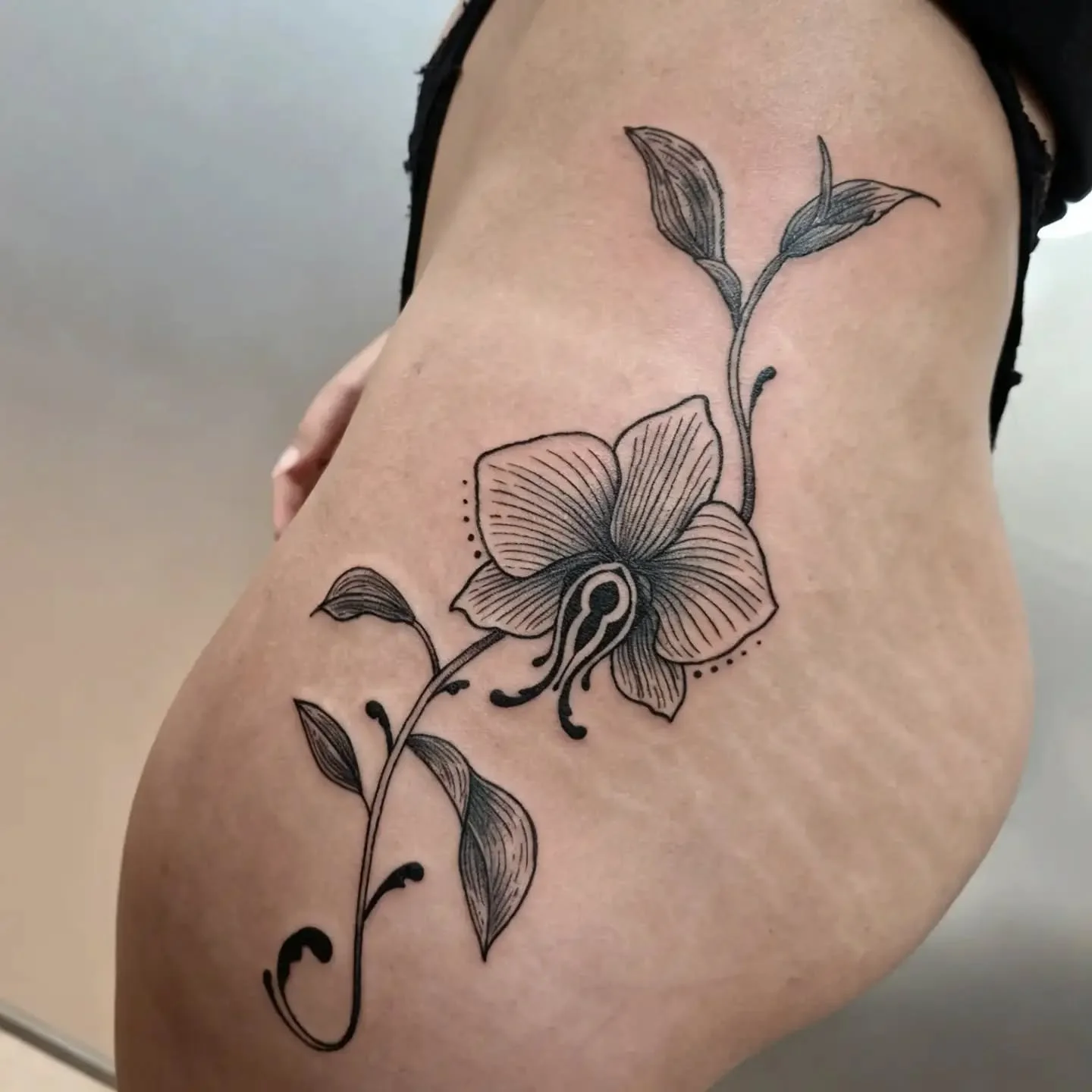 A custom  ornamental Orchid for @miss.ju__  GRAZZI 🙏

for bookings kindly DM or link in Bio 

@mokotattoosmalta