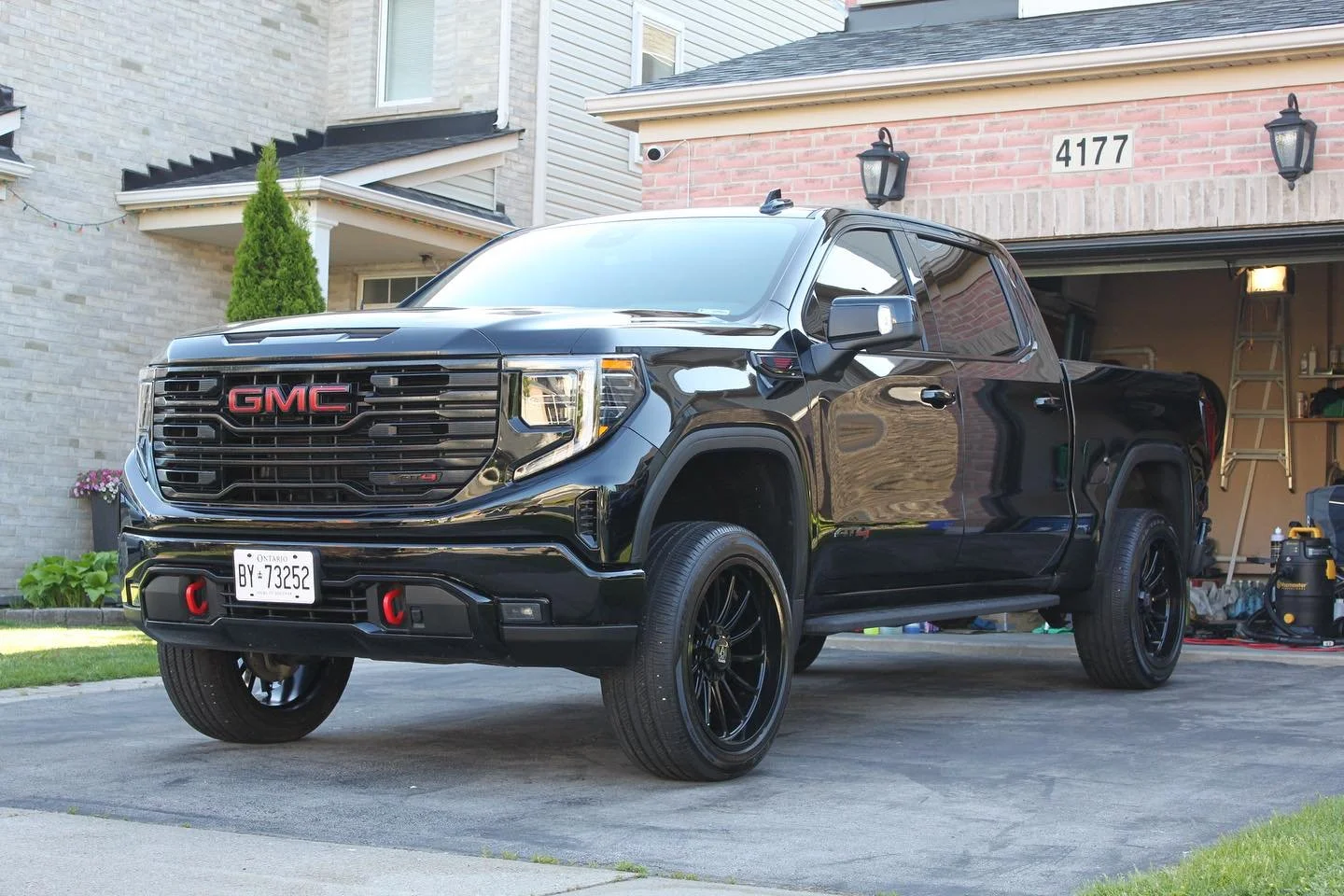 💎AT4 PLATINUM PACKAGE💎

Today this GMC AT4 received our platinum package which includes a full cut and polish of the paint, as well as a full interior clean🧼

Paint DECON✅
Cut✅
Polish✅
Hand wash✅
Interior✅
Steam clean✅
Vacuum✅
Windows✅

Are you lo