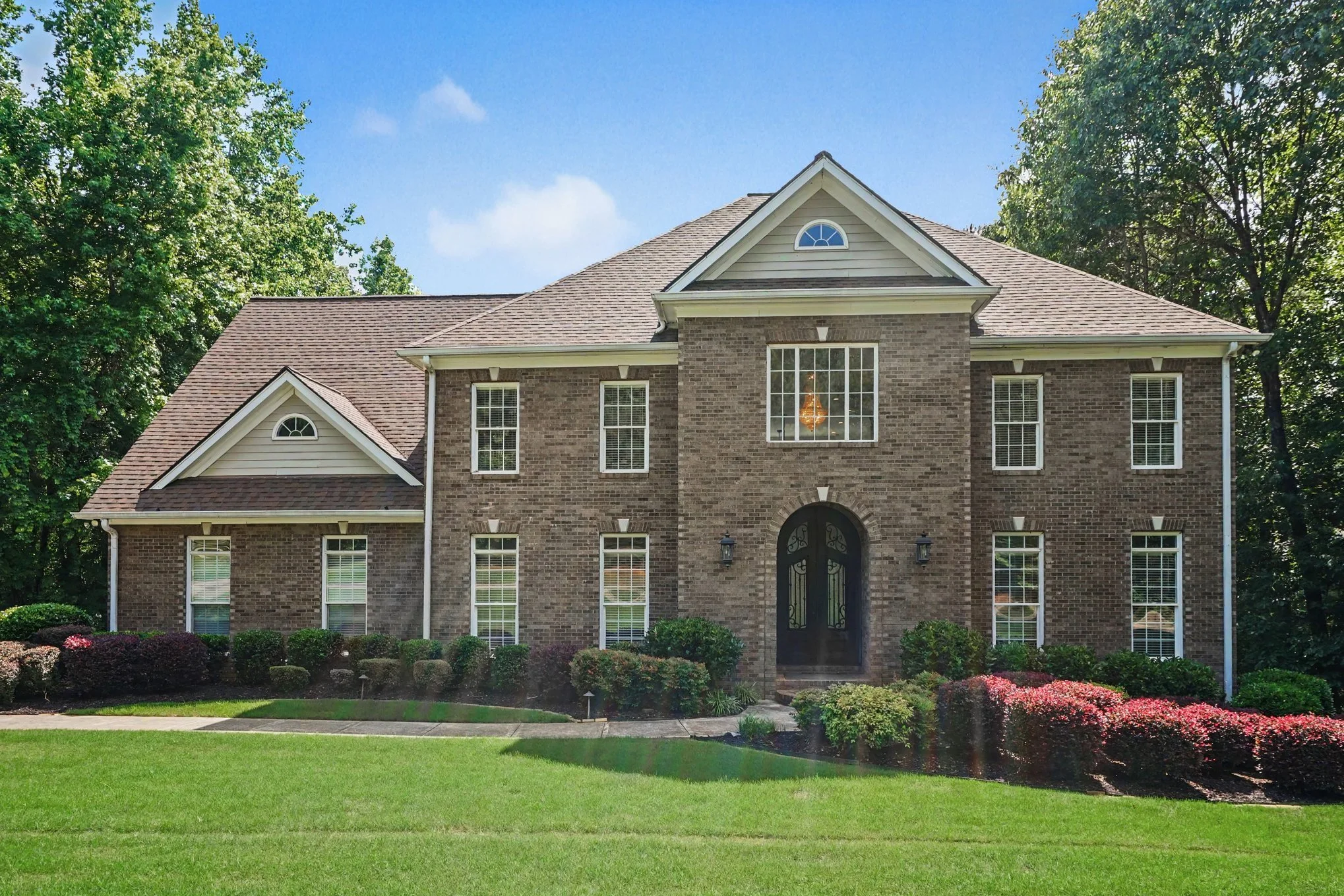 Elite Living in Hoschton