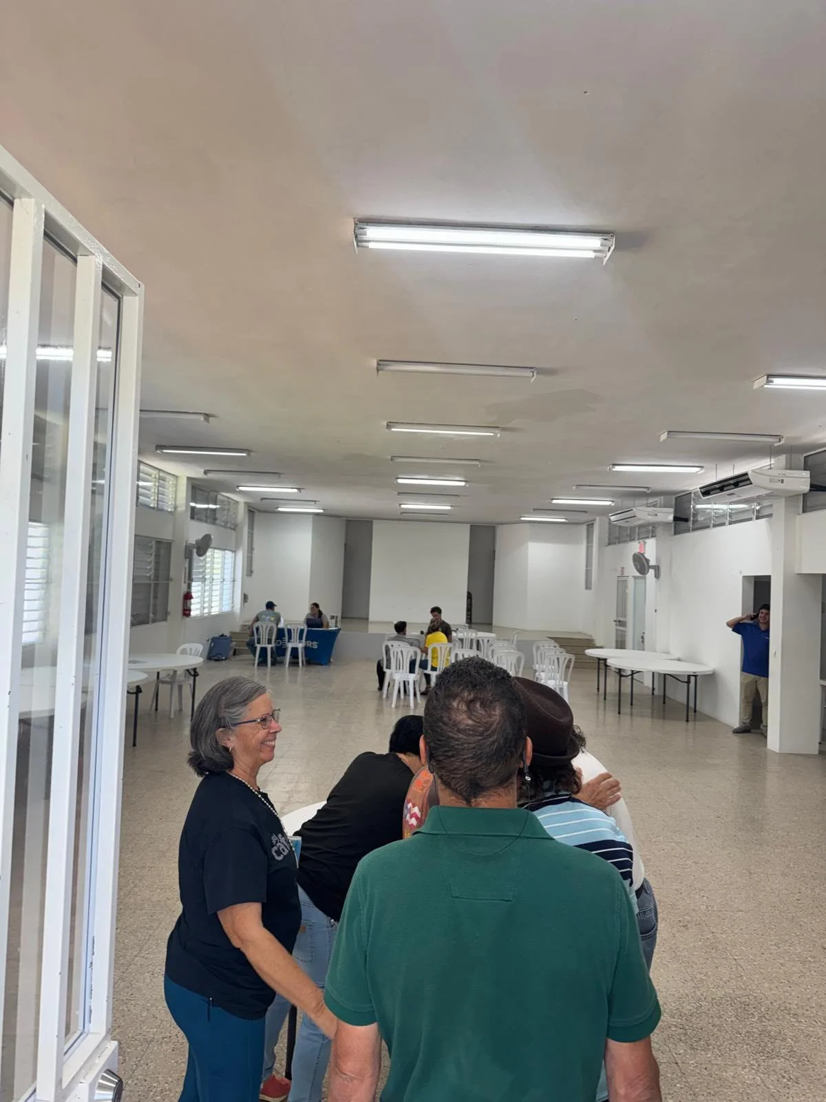 Recibiendo agricultores para recibir ayuda en registración y/o informe de cuerdaje de Farm Service Agency