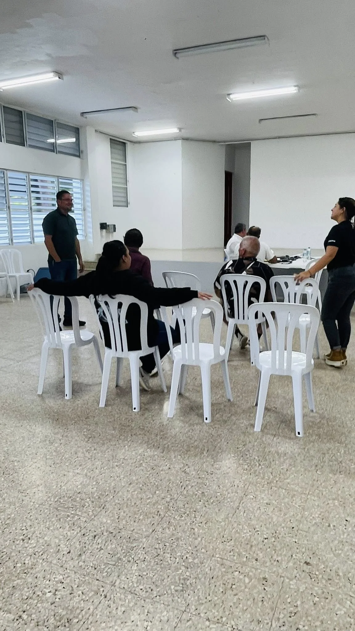 Recibiendo agricultores para recibir ayuda en registración y/o informe de cuerdaje de Farm Service Agency