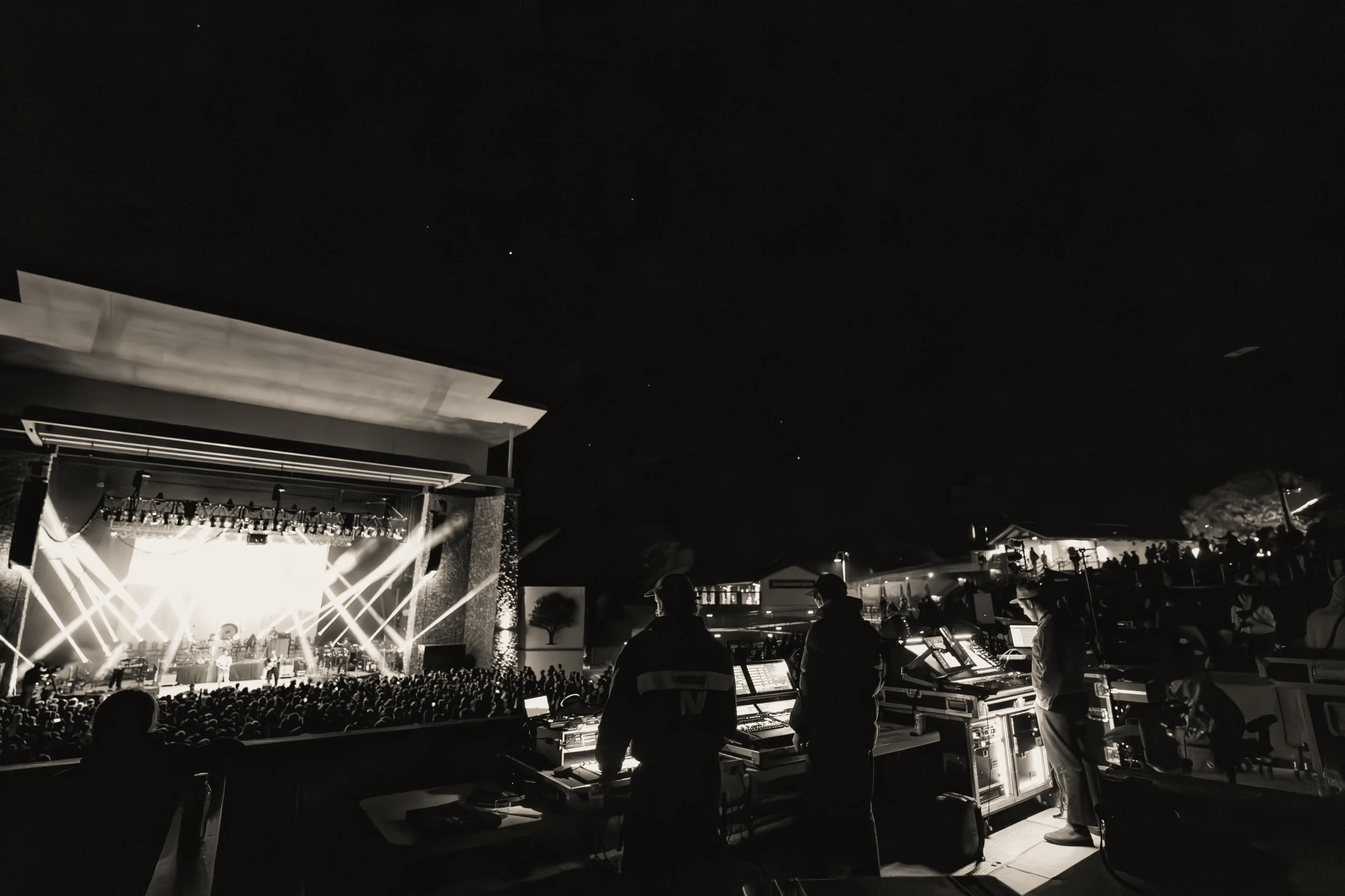 terence-ankeny-photon-obscura-lighting-designer-jason-galea-paso-robles-california-king-gizzard.jpg