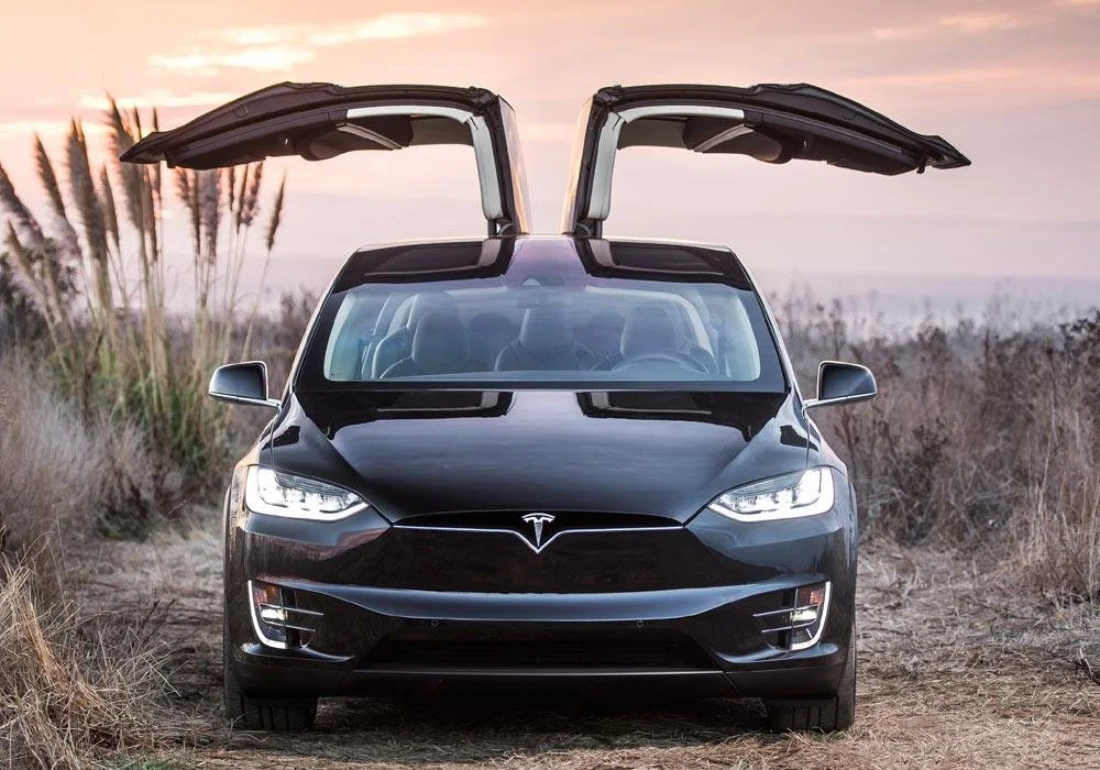 tesla-model-x-black-1600x_orig.jpg