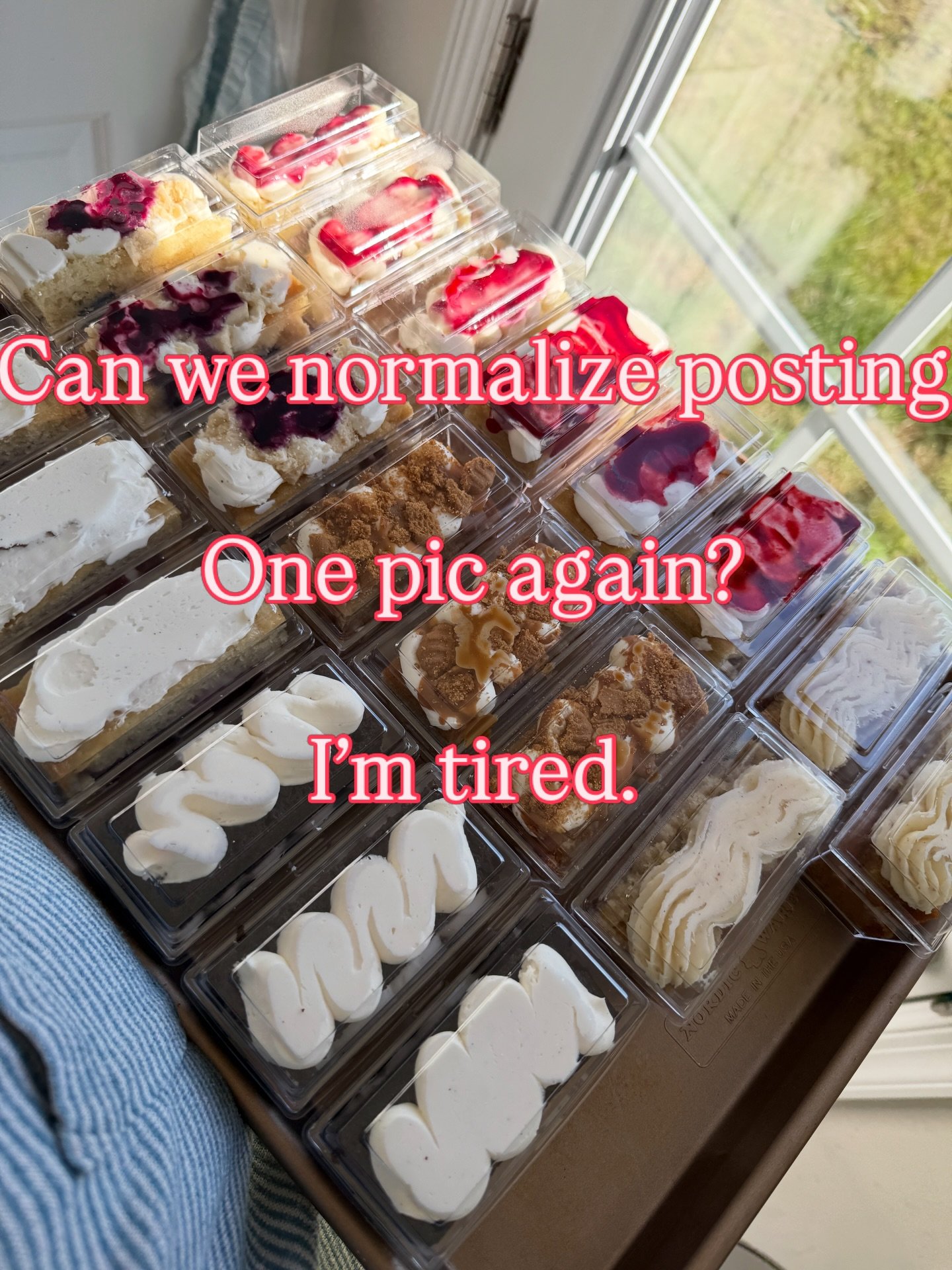 But seriously? Social Media is my second job. 😂😂😂😂⁣
⁣
Also noting that cake flights are available Sunday-Monday! ⁣
⁣
Flavors included:⁣
Vanilla Vanilla⁣
Chocolate Brown Butter Chocolate⁣
Lemon Blueberry Shortbread⁣
Carrot w/cream cheese filling ⁣