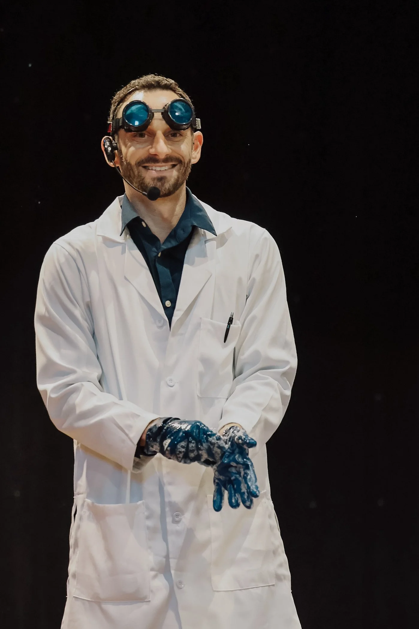 Colorado bubble entertainer David Kasner performing an interactive bubble show for schools and family events