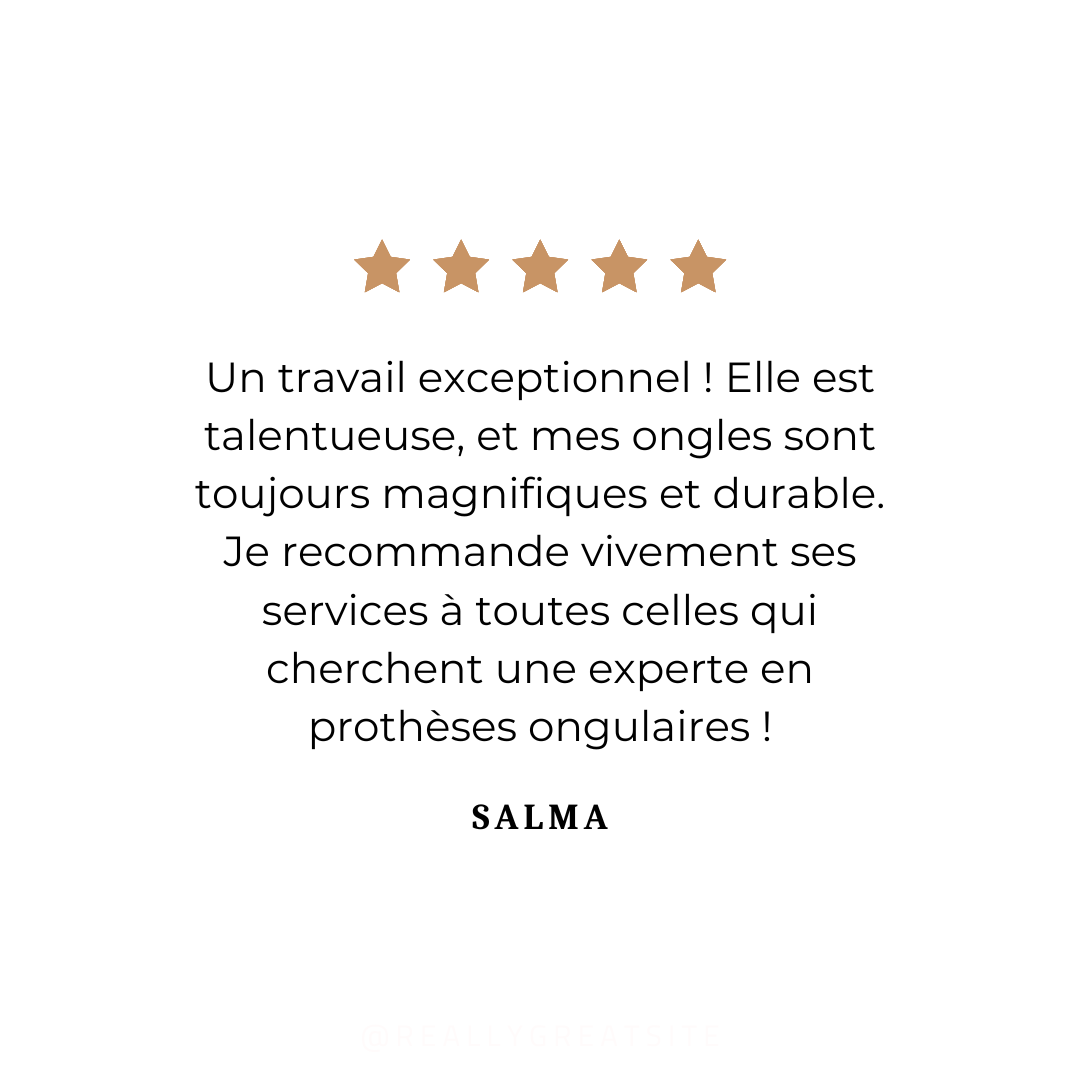 Avis avec cinq étoiles en or. Texte recommandant un travail exceptionnel en prothèses ongulaires, signé SALMA.