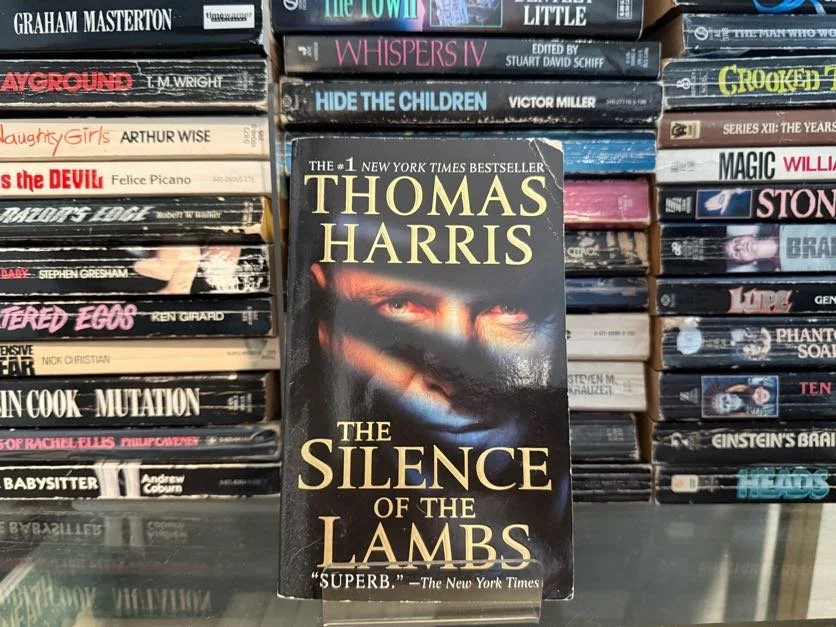 SILENCE OF THE LAMBS - Thomas Harris
