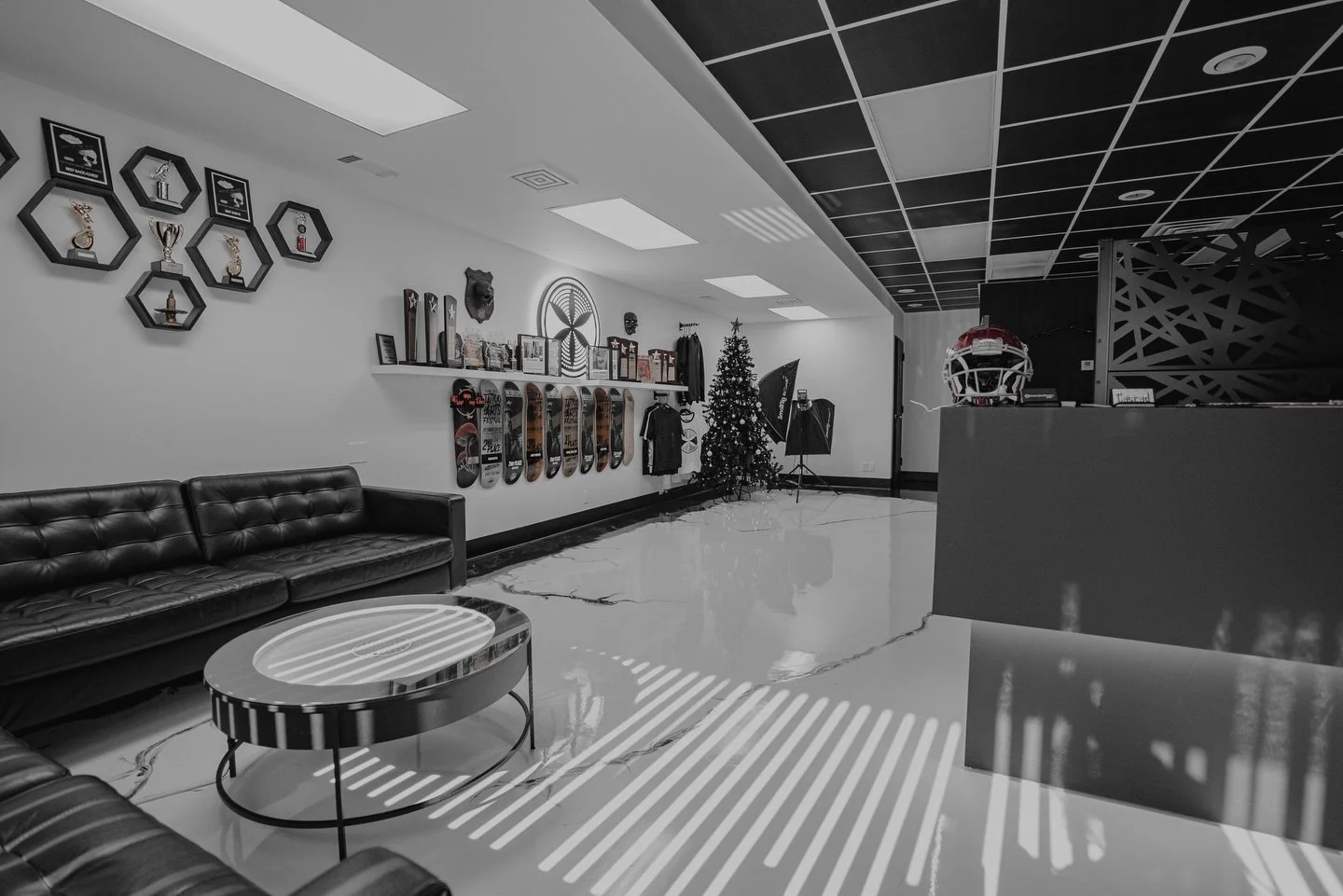 Morning at @ornamental.ink 🖤
#lasvegastattoostudio #lasvegastattooshop #lasvegastattoo