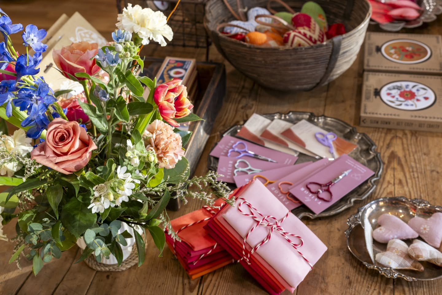 Heartfelt &amp; handmade. There's plenty of time to make this Valentine's Day DIY. 💌🪡🧵

Florals by @fernandloisdenver