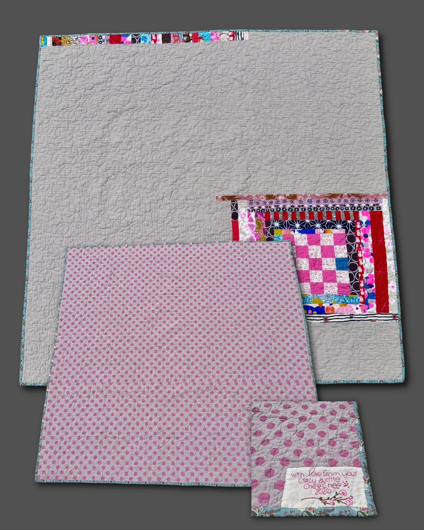 The latest customer project was sent by Tawnya R., who lovingly made this keepsake baby quilt for her niece's 6th child. The floral embroidery detail and personalized message are too sweet! 

Materials used from Chasing My Tale: 
🔹️Tilda Creating Me