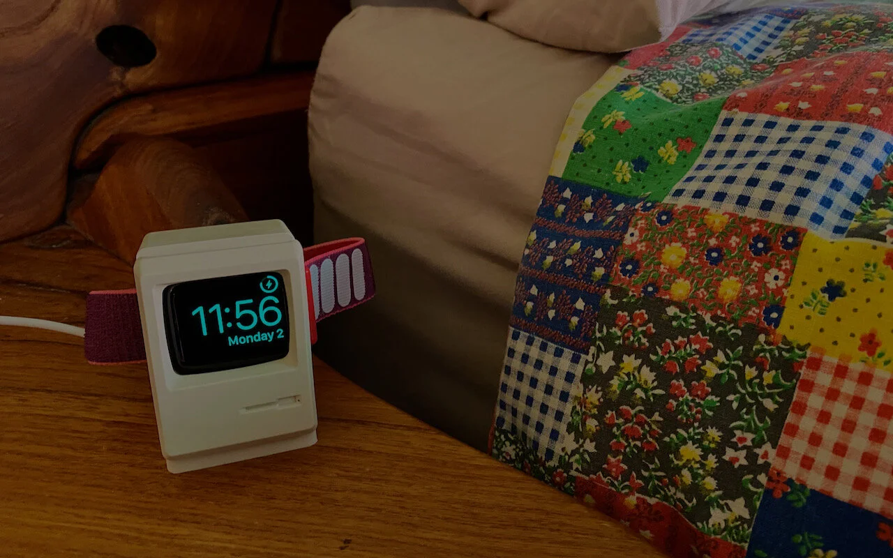 Apple-Watch-Nightstand-Mode-photo.jpg