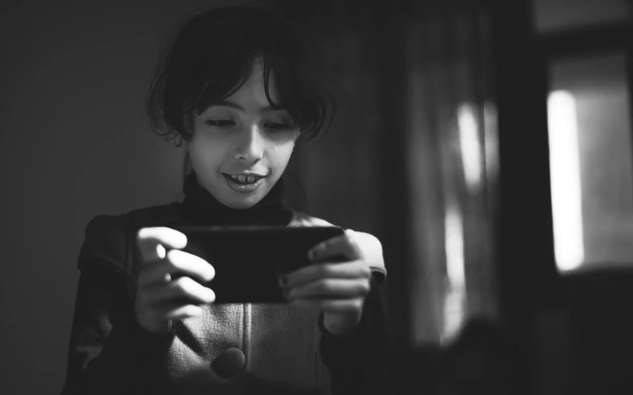 Guided-access-kid-phone-photo.jpg