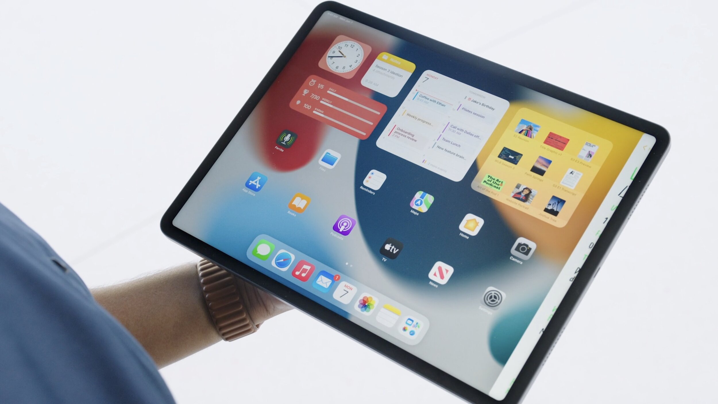iPadOS-15-Home-Screen-widgets.jpg