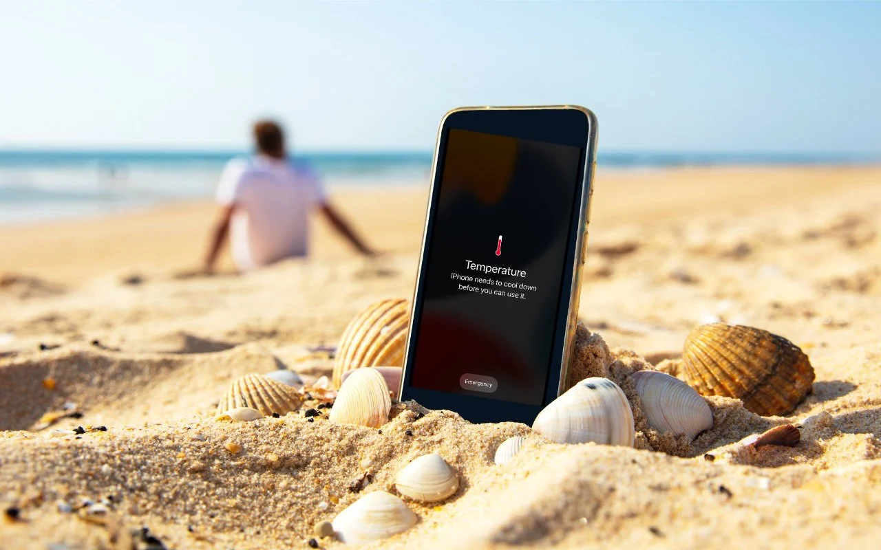 mobile-phone-on-the-beach-photo.jpg