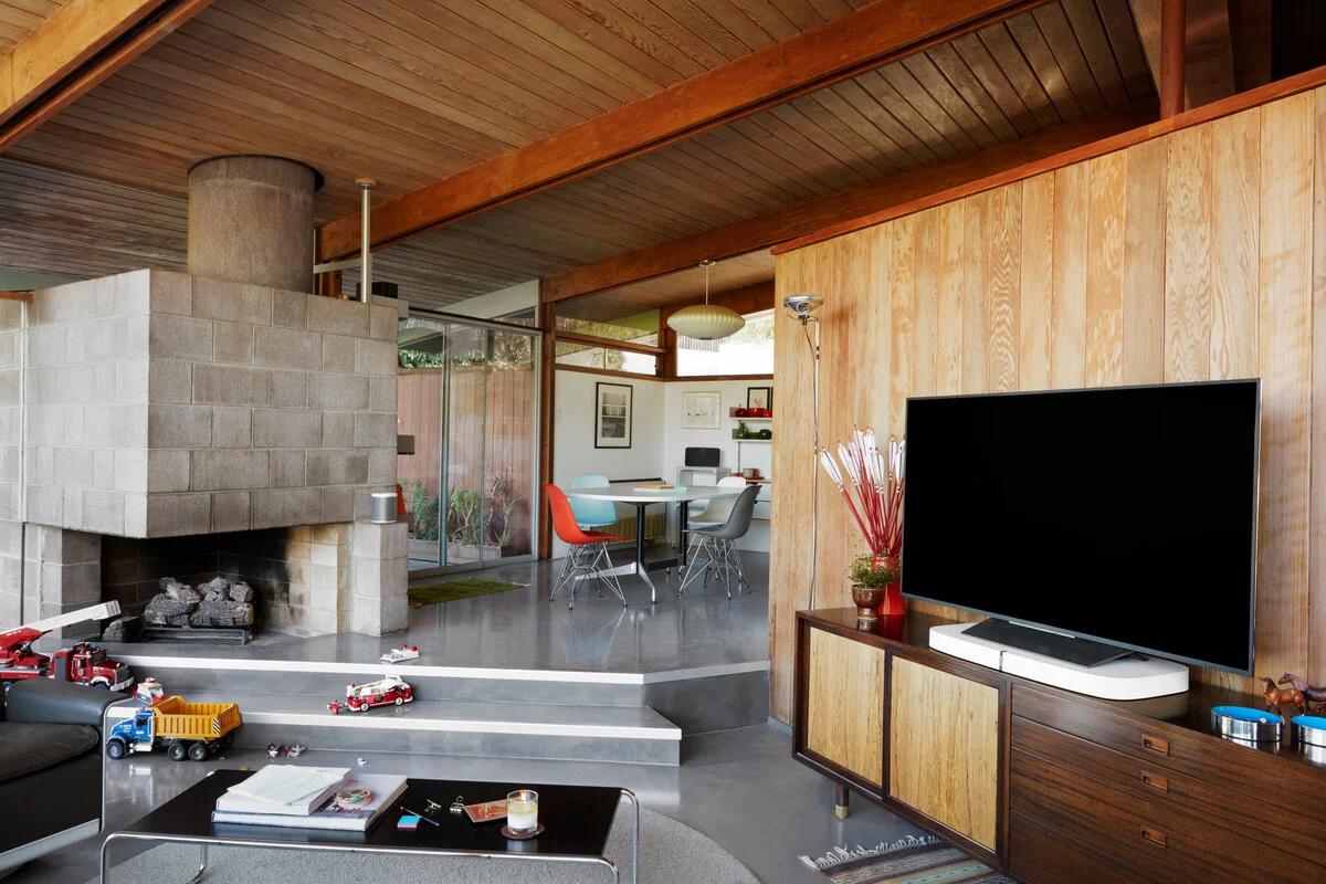Sonos_Lifestyle_RGB_Large_HT_P5_P1_1a-1200x800-5b2df79.jpg