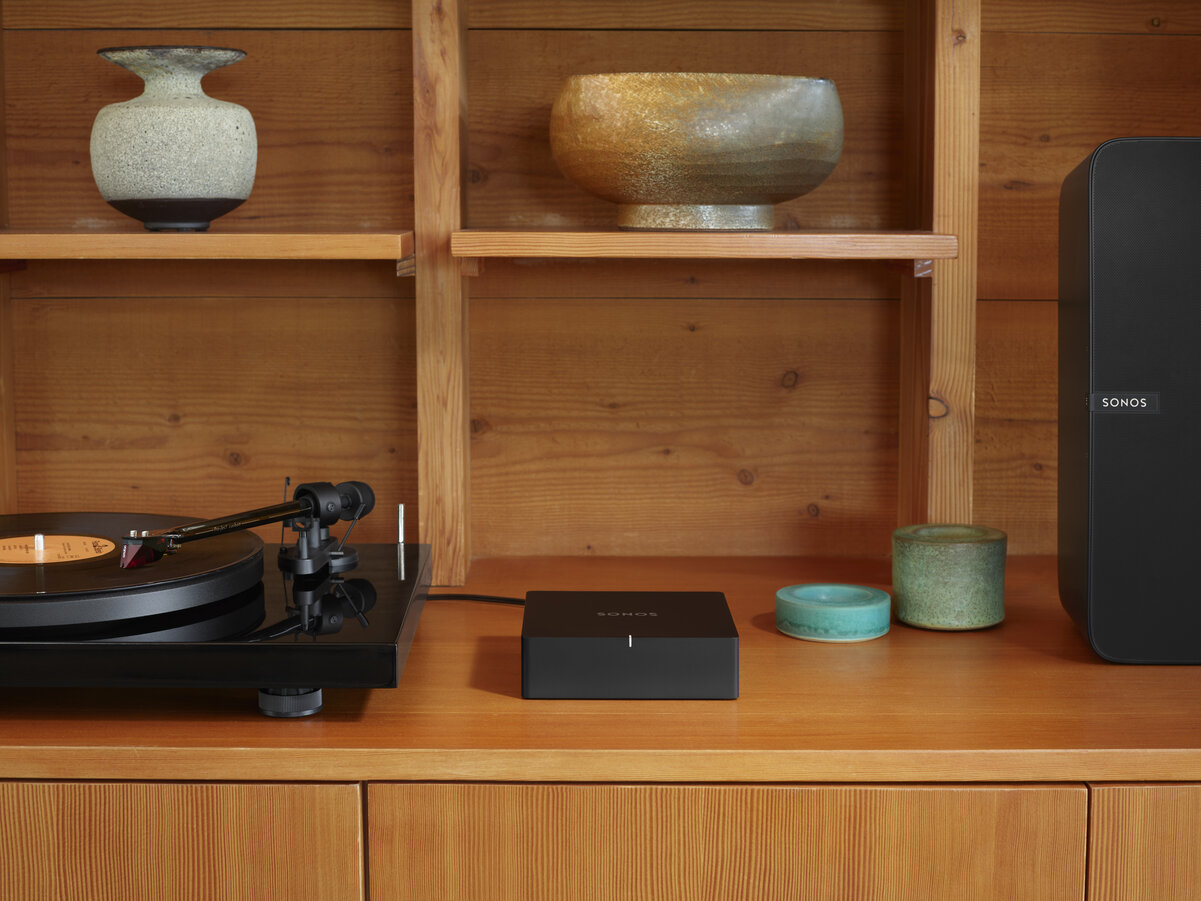 Neptune_with_Play5_Stereo_Pair-Lifestyle-Turntable-Q4FY19_MST-MST_JPEG_fid52017-1202x901-7a44741.jpg