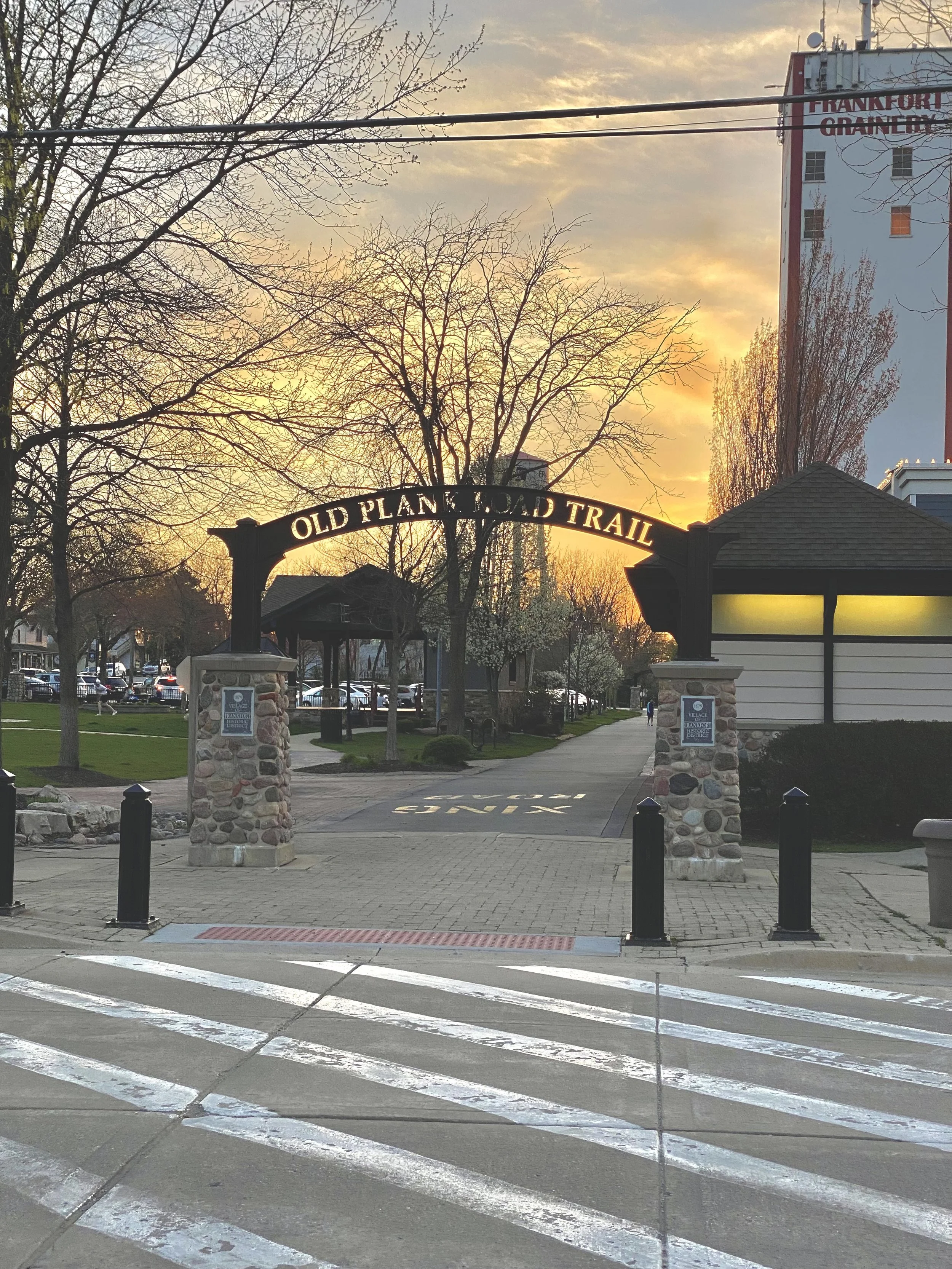 Old Plank Trail, Downtown Frankfort