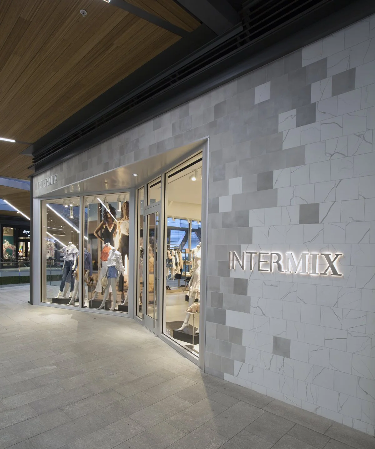 Intermix at Brickell Citi Centre by Chipman Design Photo by Robin Hill (c) LO RES (19).jpg