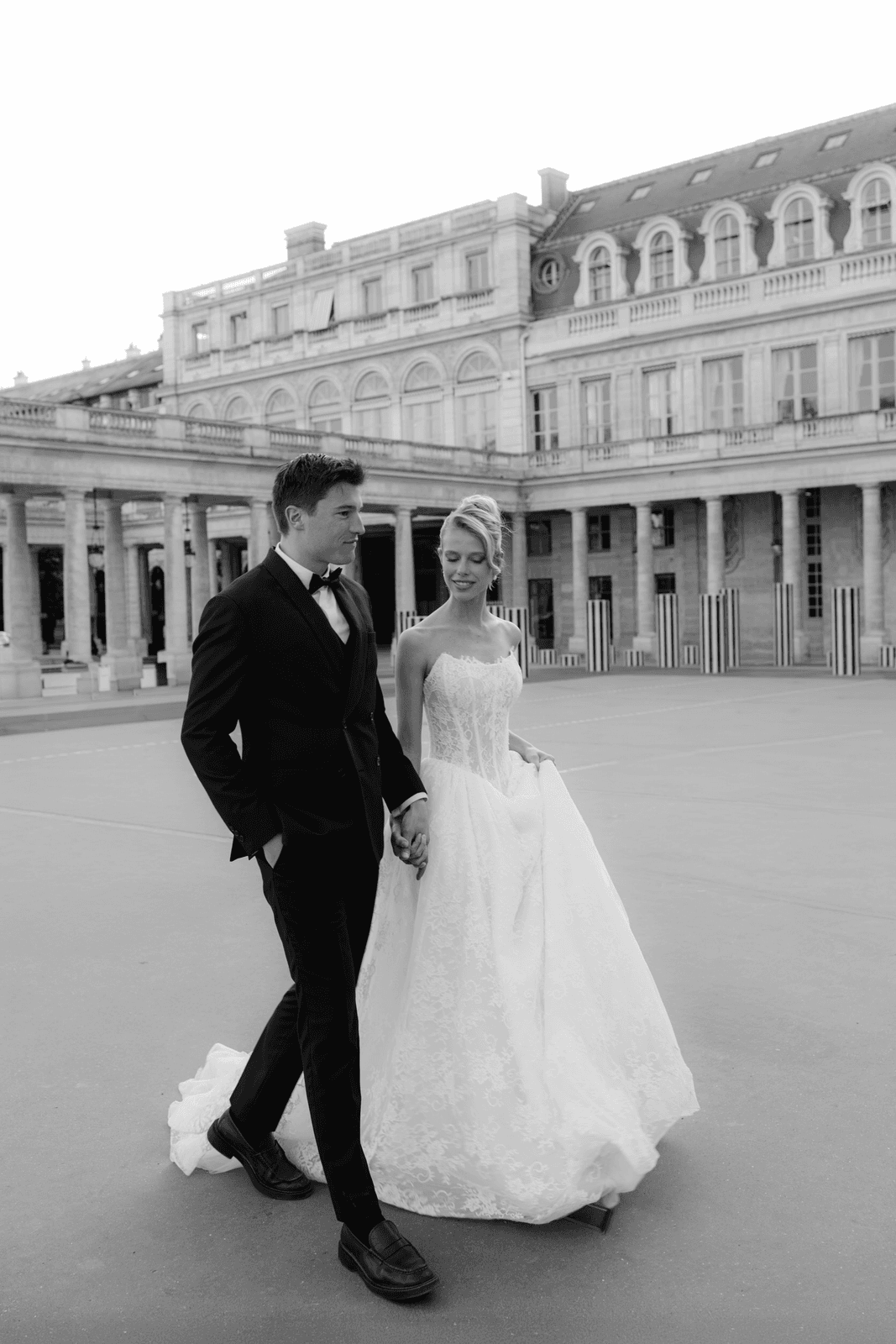 23 - Editorial-Destination-Shooting-Paris-Valeska-Weddings.png