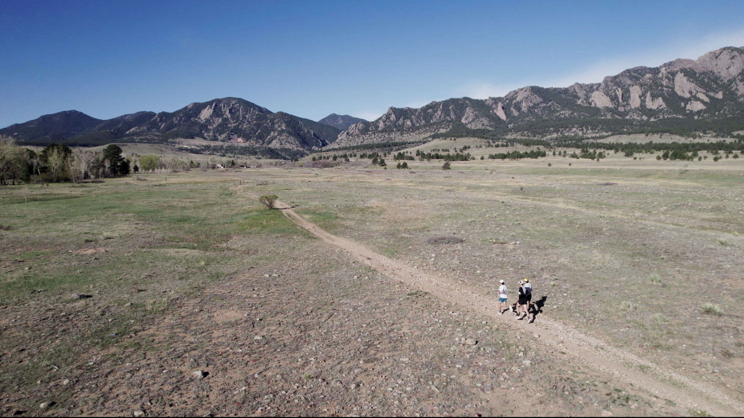 trail runners in boulder, colorado