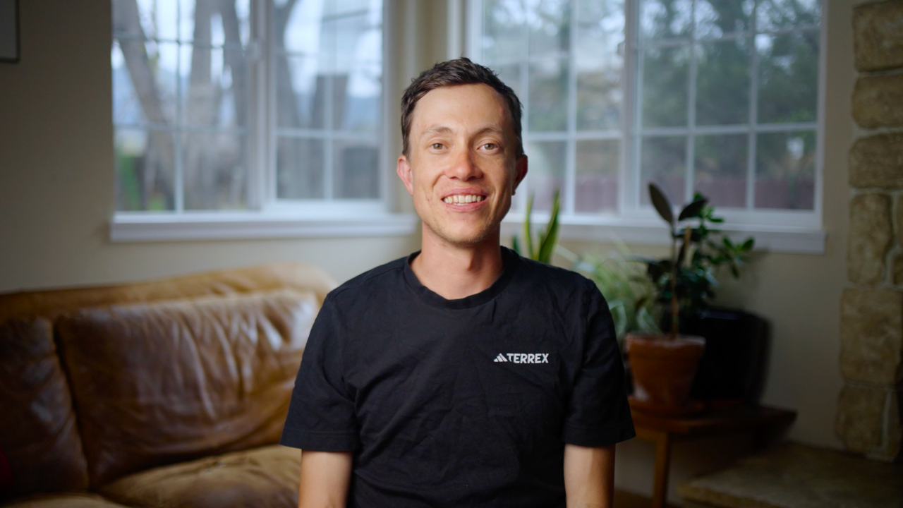Jeshurun small interview with black shirt