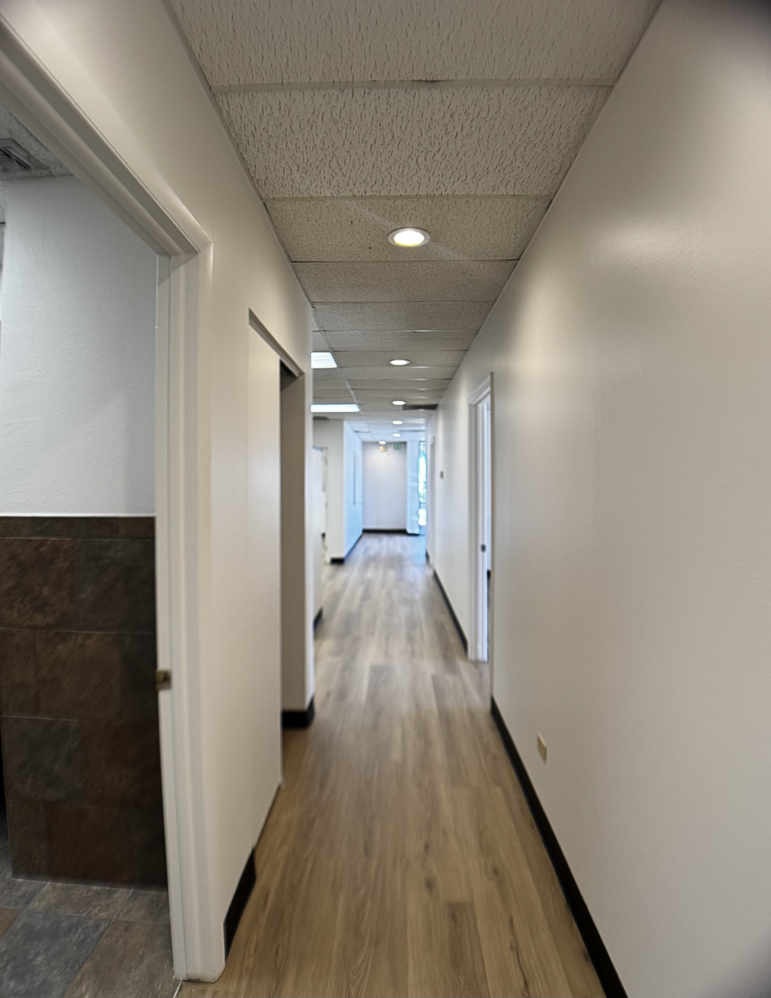 7700 G Hallway