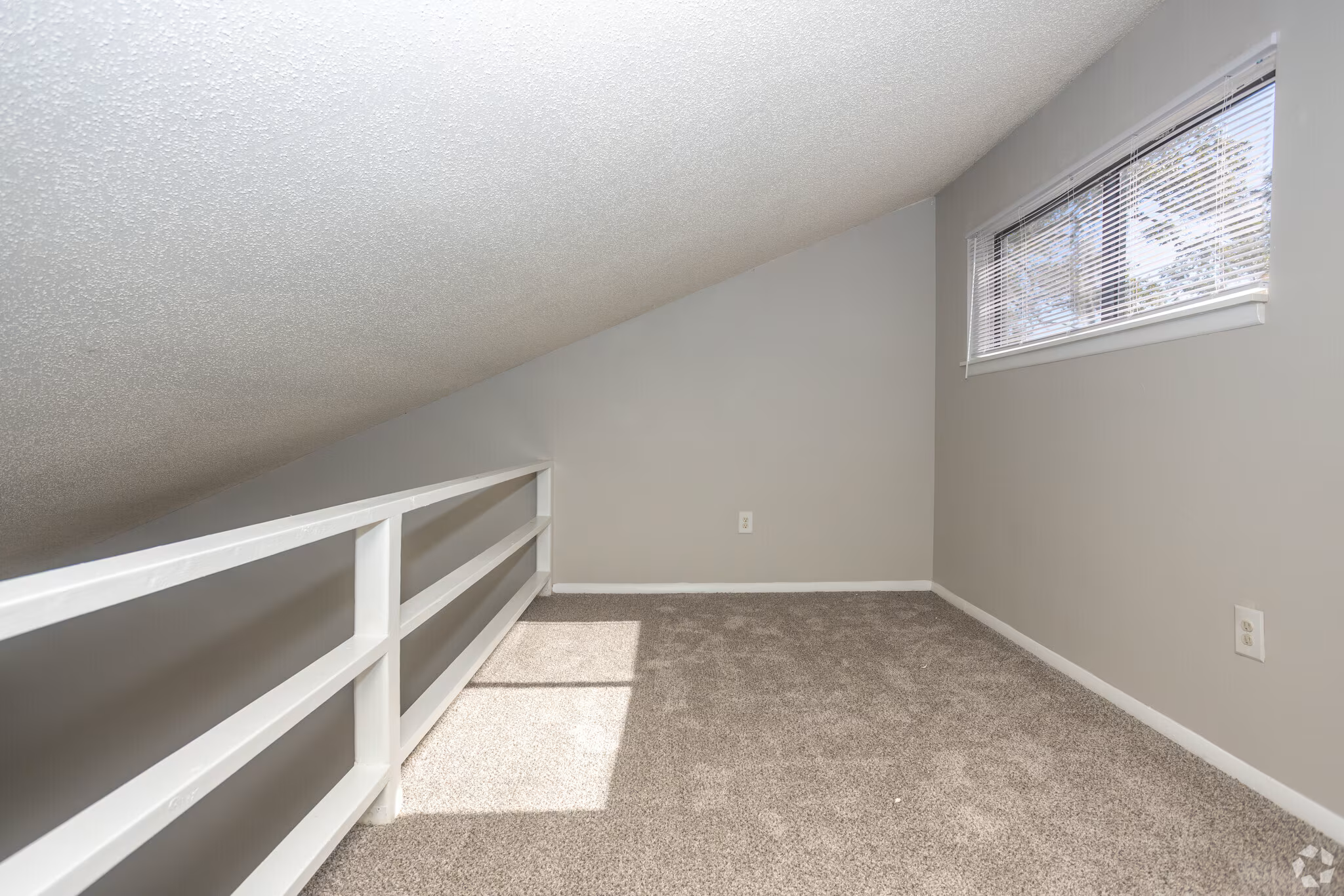 goldelm-at-charter-pointe-altamonte-springs-fl-1br-1ba---600sf (1).png