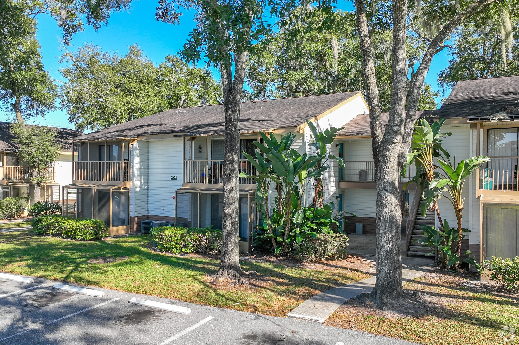 goldelm-at-charter-pointe-altamonte-springs-fl-building-photo (7).png