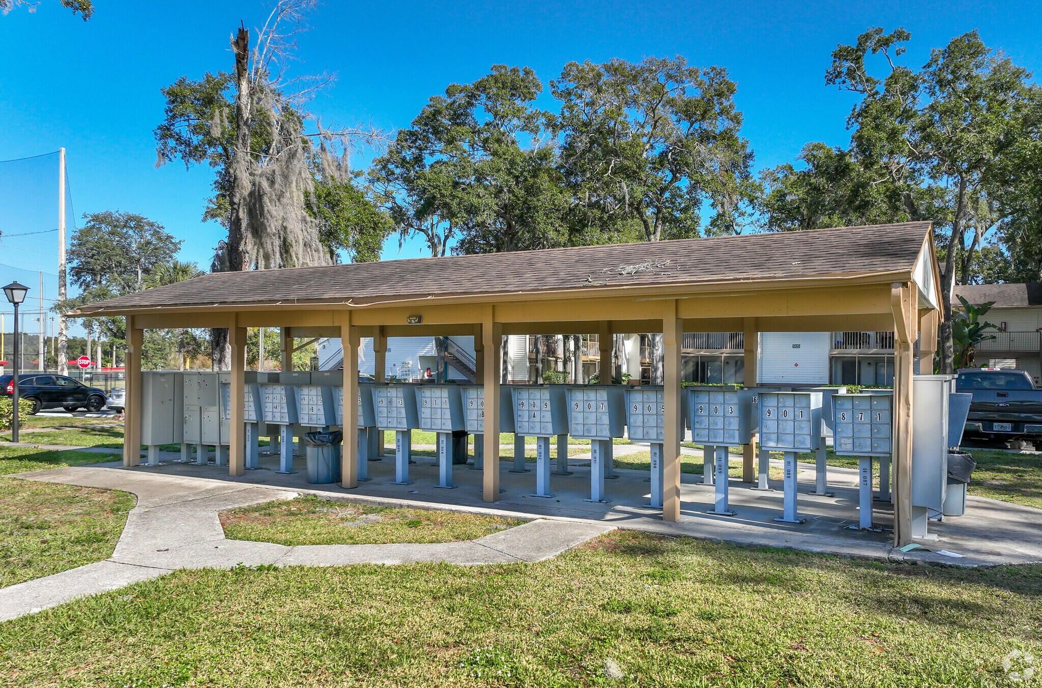 goldelm-at-charter-pointe-altamonte-springs-fl-mailbox-kiosk - Copy.png