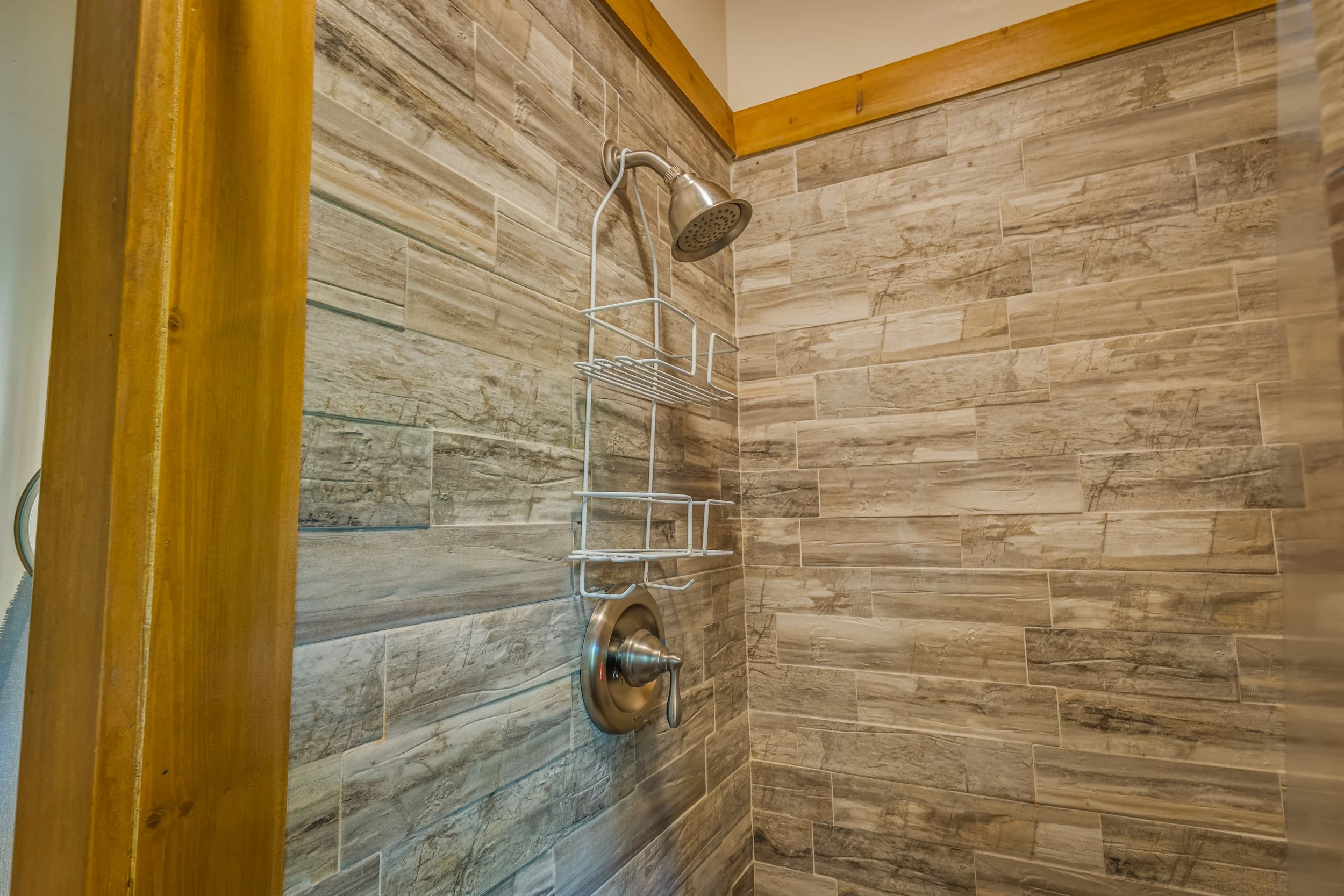 The Cabin-08.jpg