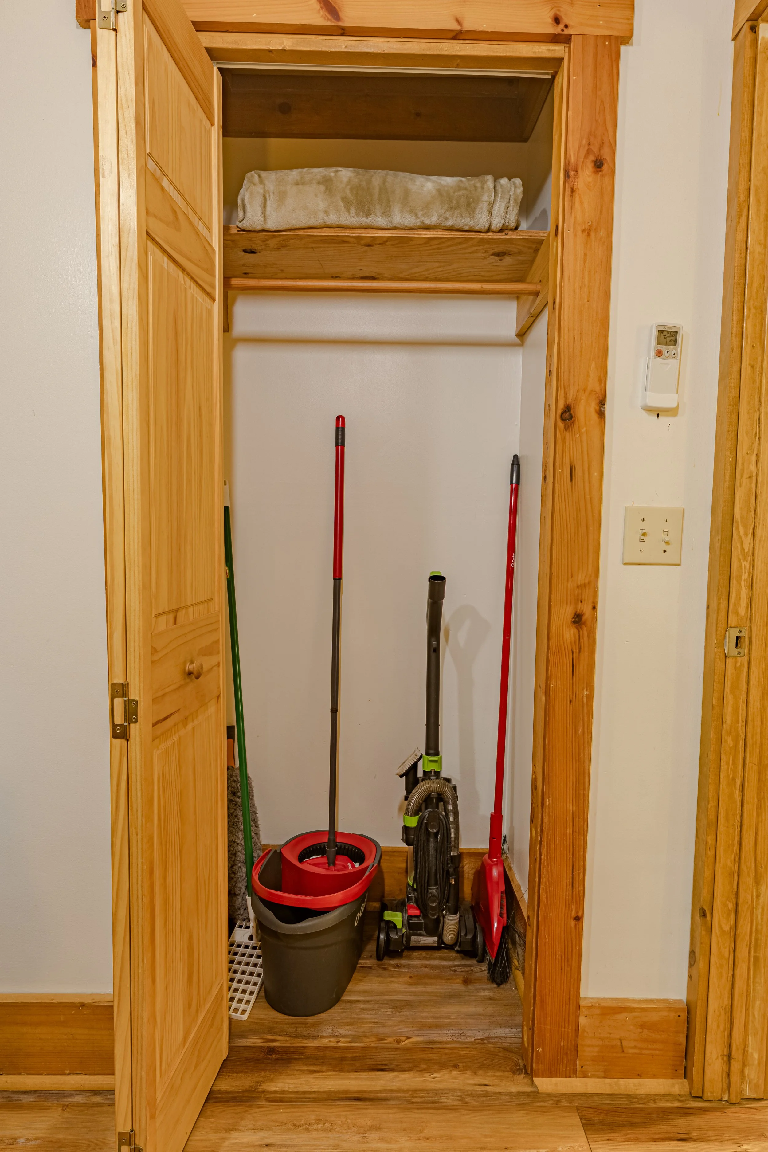 The Cabin-15.jpg