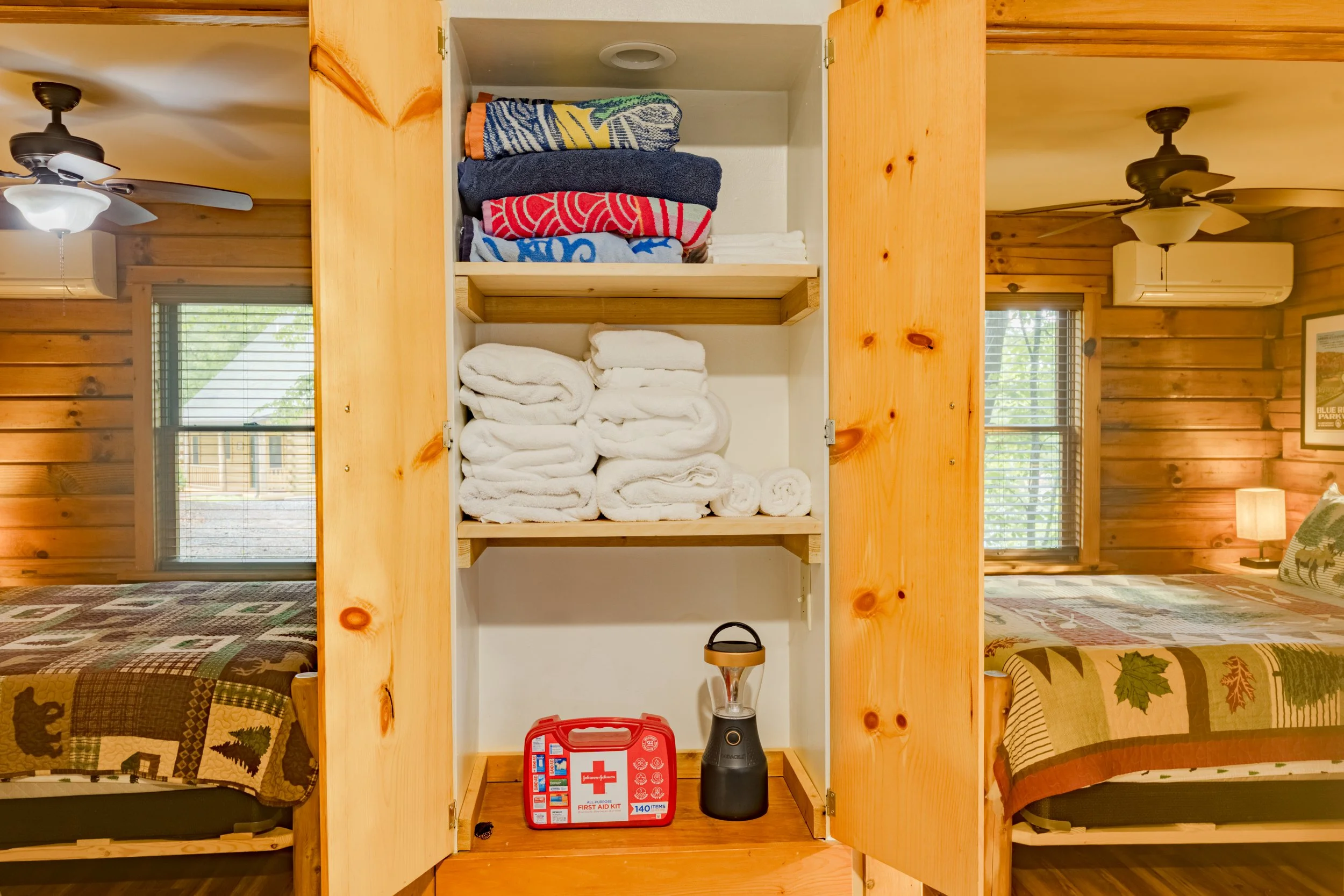 The Cabin-12.jpg