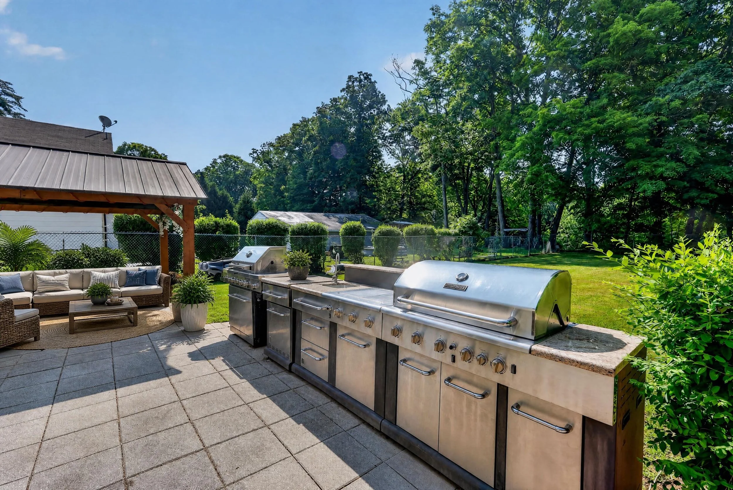 Patio 3.jpg