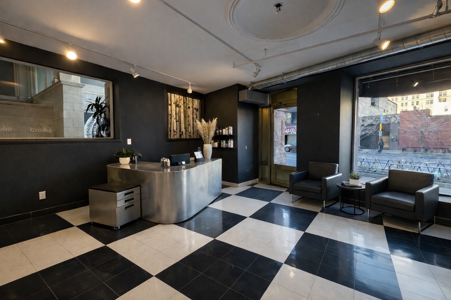Salon space for Lease in Minneapolis