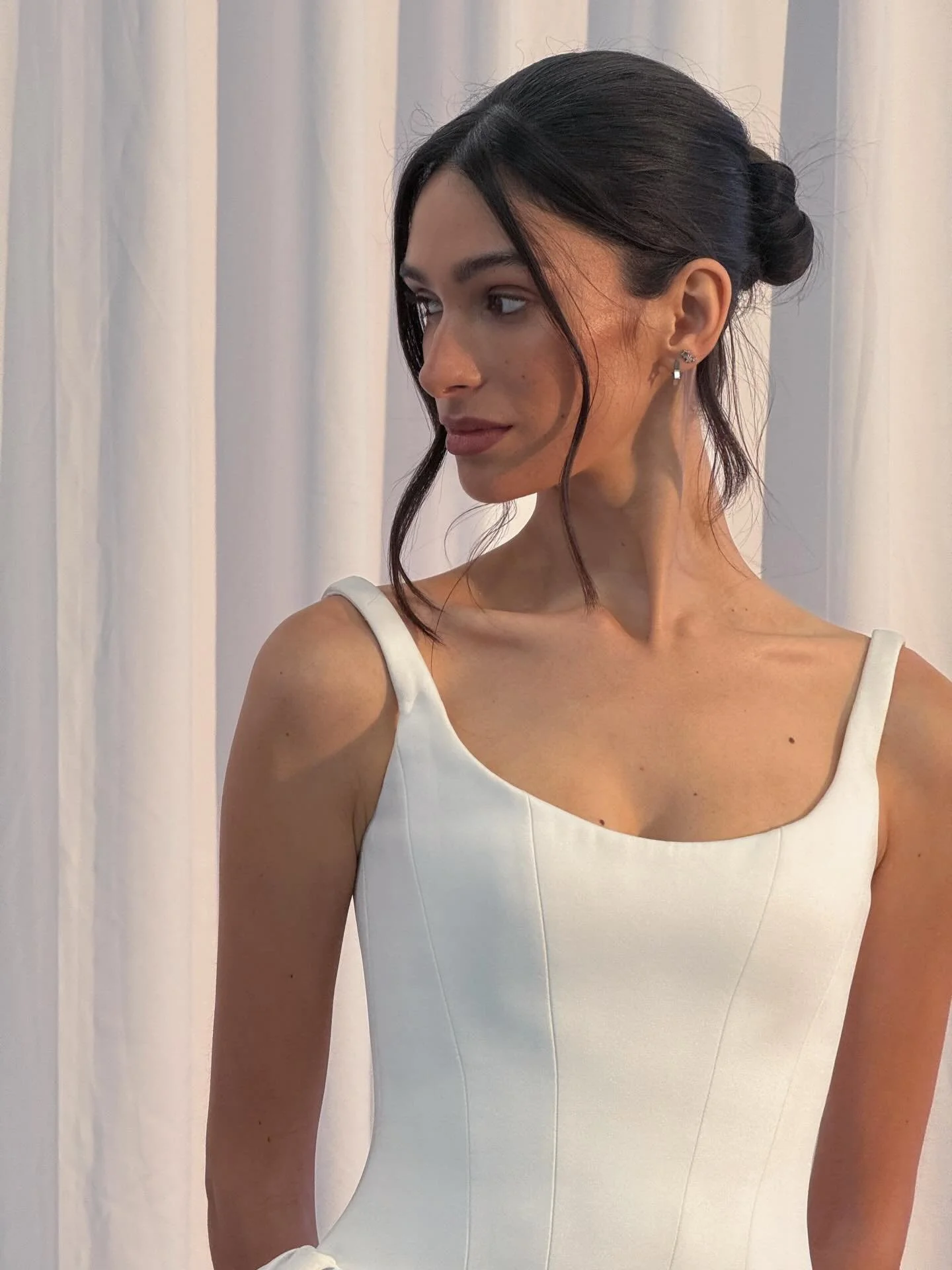 The latest collection from @kyhabride is stunning as always 🤍 Love Kyha&rsquo;s use of draping which is super flattering and provides texture to the look. 

#weddings #weddingdress #modernbride