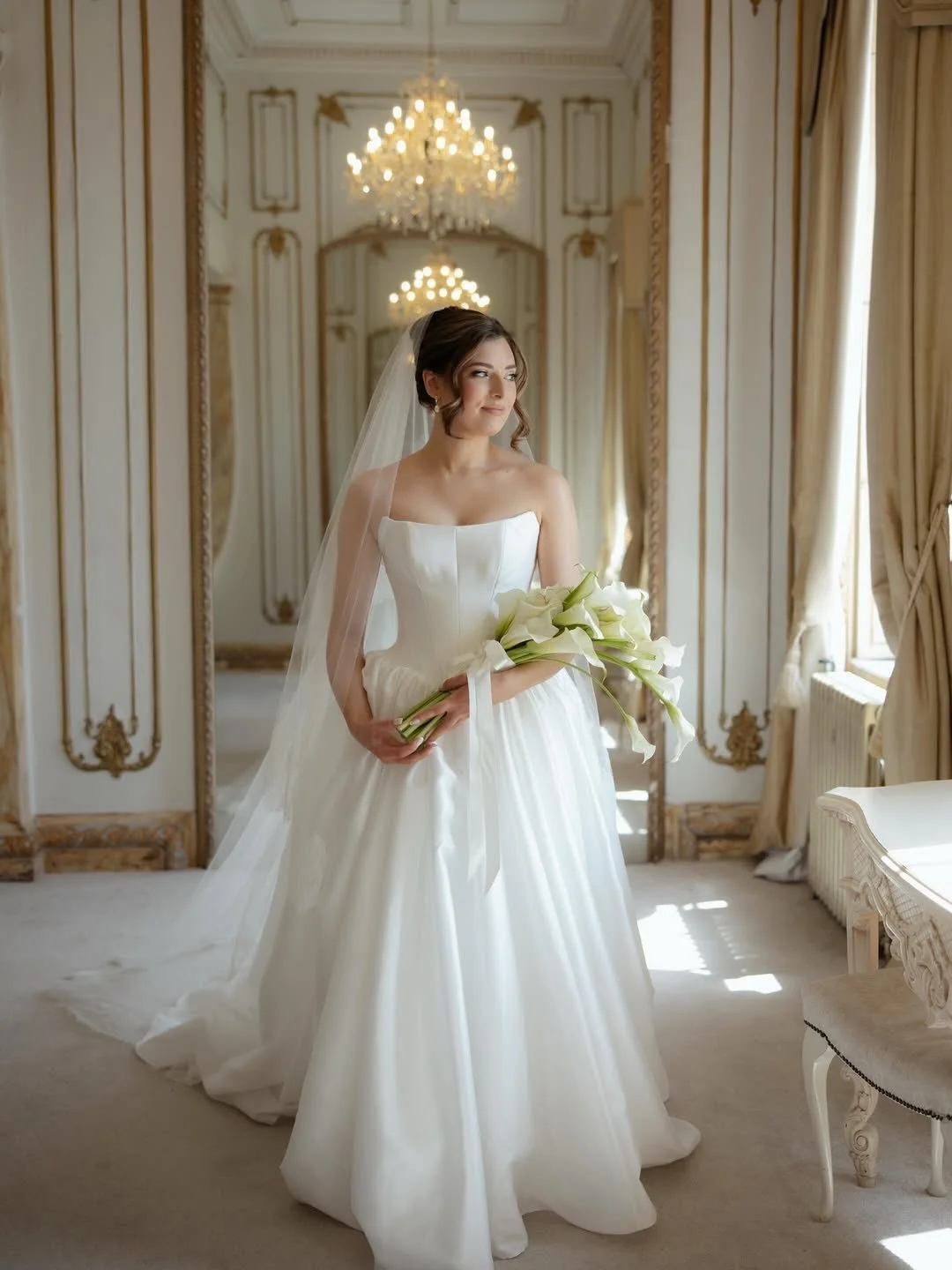Congratulations to our gorgeous bride @poppygandolfini who looked absolutely stunning in her Miles dress from @kyhabride. We are obsessed 💖

Photos - @jessica_moore_photography_ 
Hair - @leggybirdhair 
Make up - @makeupbyfayeneill