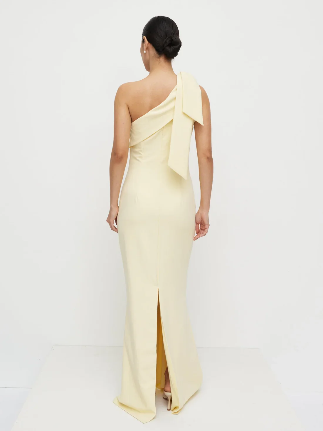 Neveah_One_Shoulder_Crepe_Maxi_Lemon_2709.jpg.webp