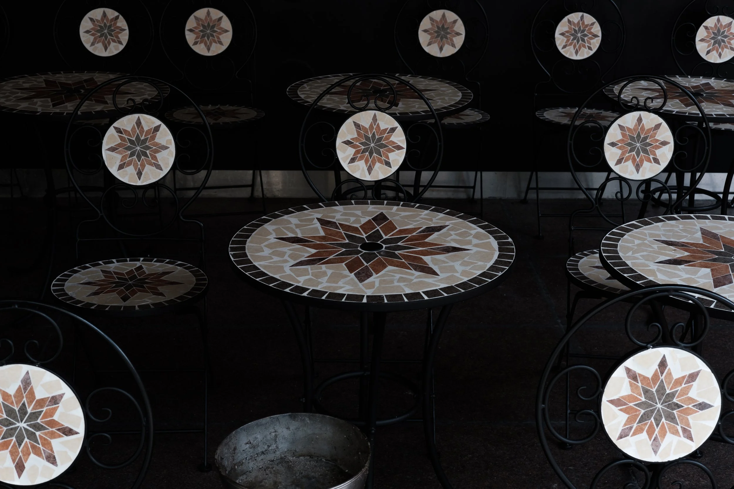café-of-circles.jpg