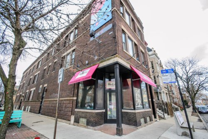 859 N Damen Ave