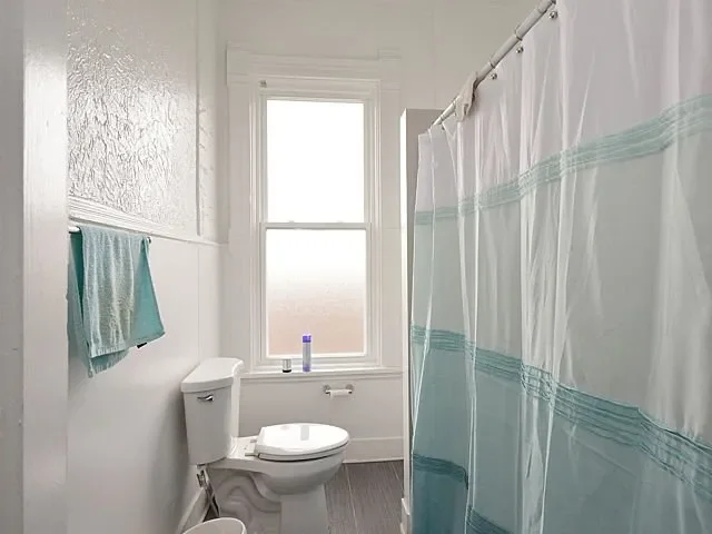 bath-1920w.webp