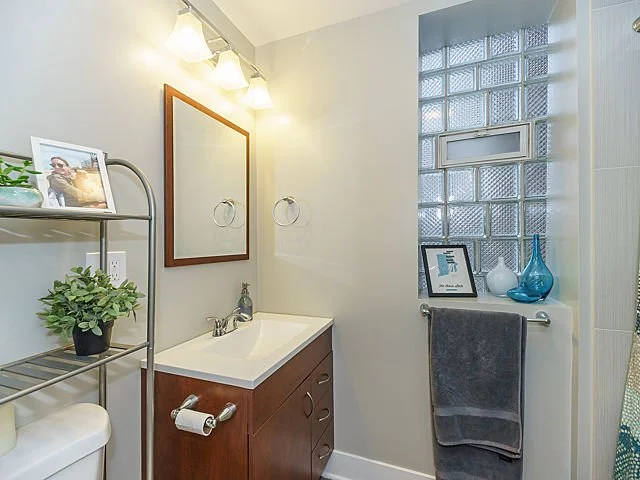 1bath1.jpg