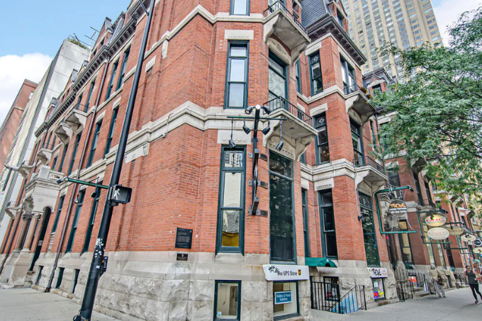 801 N Wabash Ave