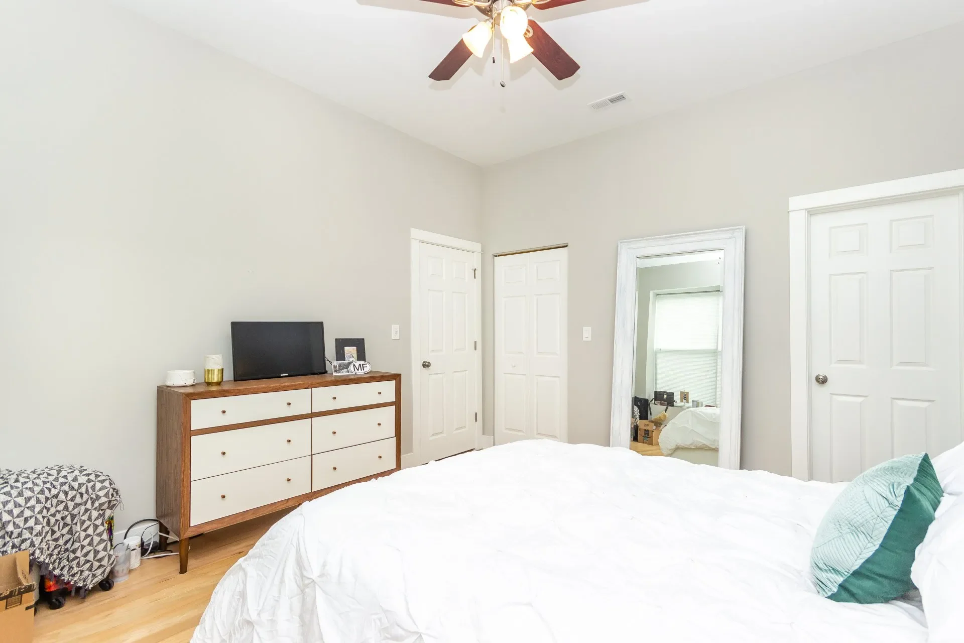 42_307masterbed2-1920w.webp