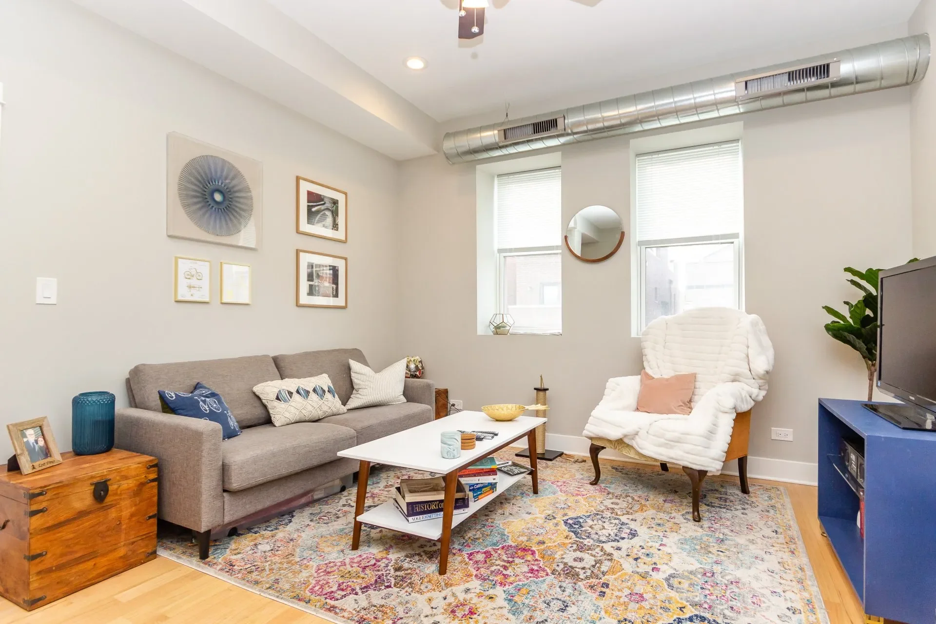 36_307livingdining2-1920w.webp
