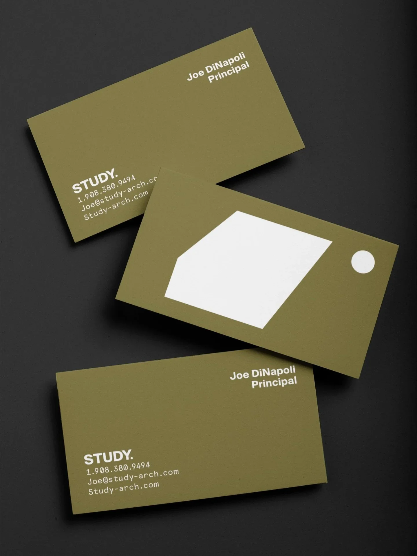 mockup-of-three-business-cards-on-a-solid-color-surface-21900+(8).webp