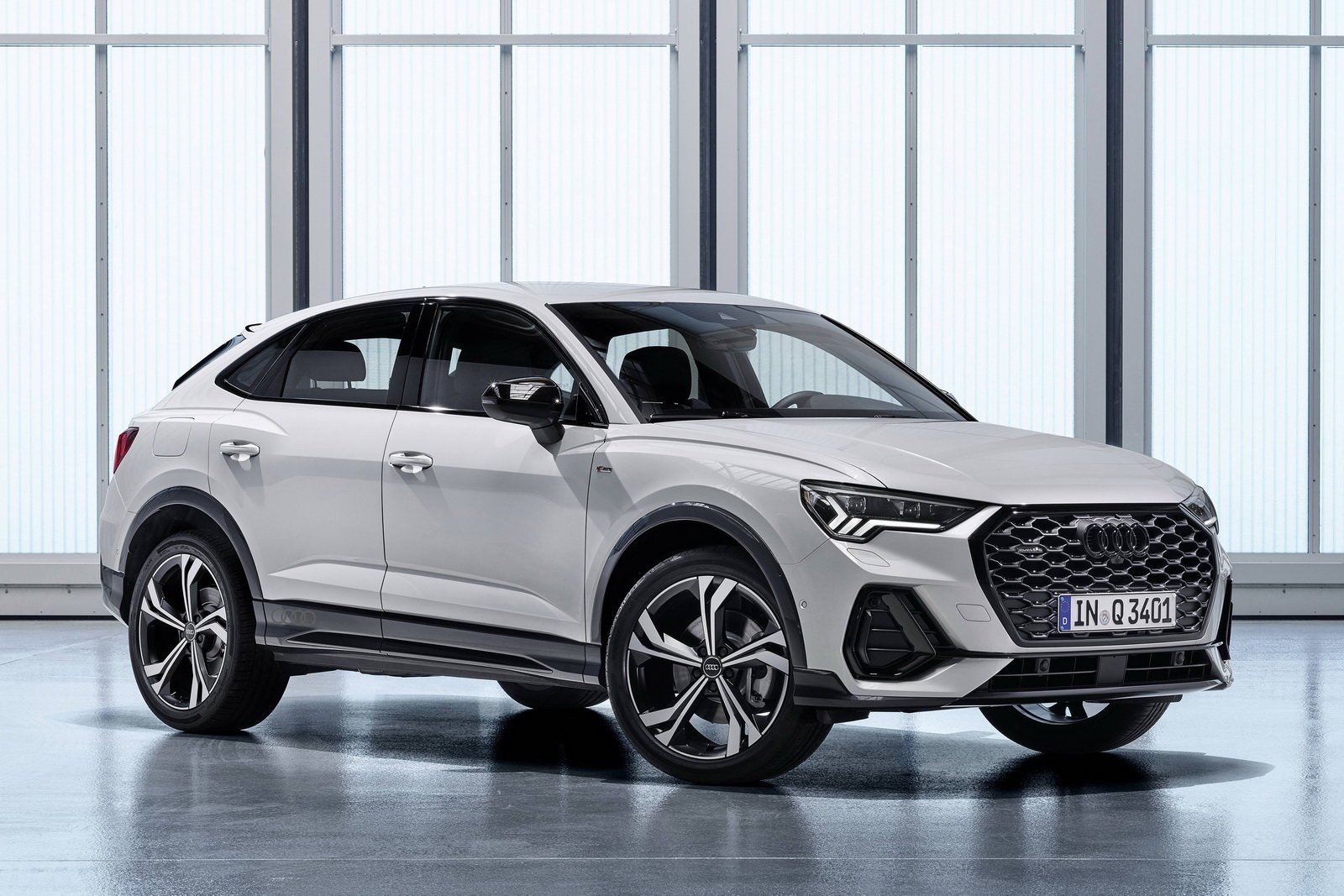 audi-q3-sportback_07.jpg