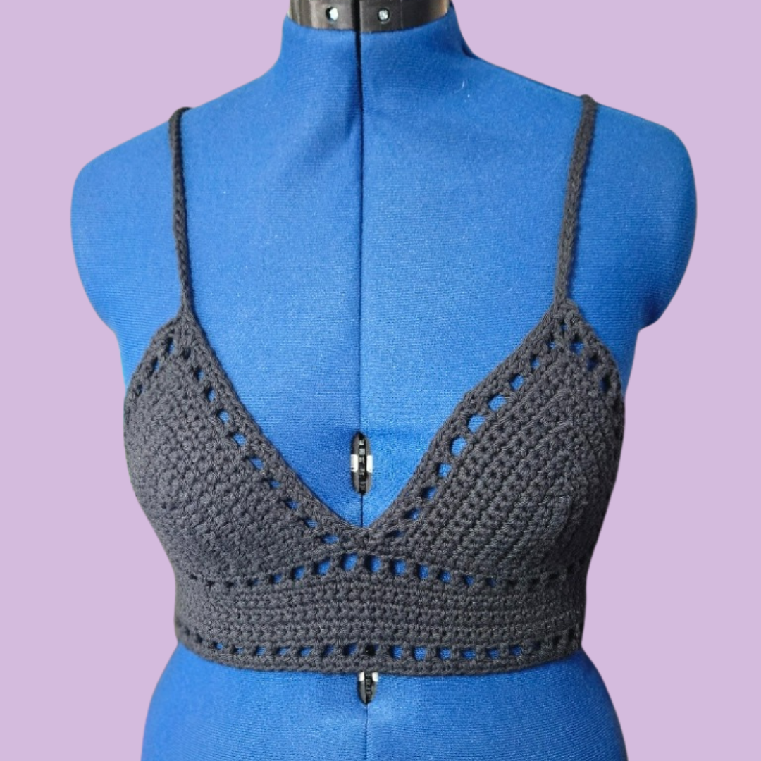 Lily Top Small Black 3.png